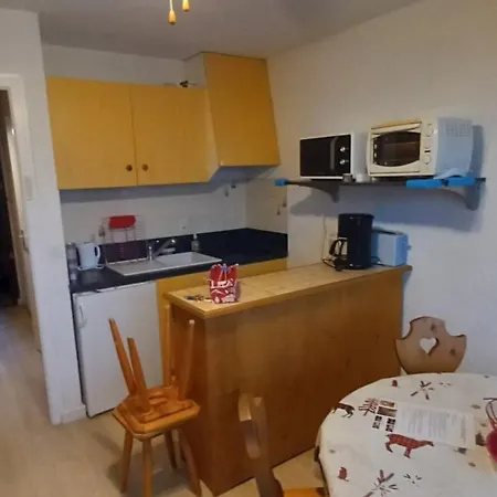Διαμέρισμα Pour 4 Personnes A Les Memises