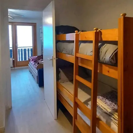Pour 4 Personnes à Les Mémises Thollon-les-Memises