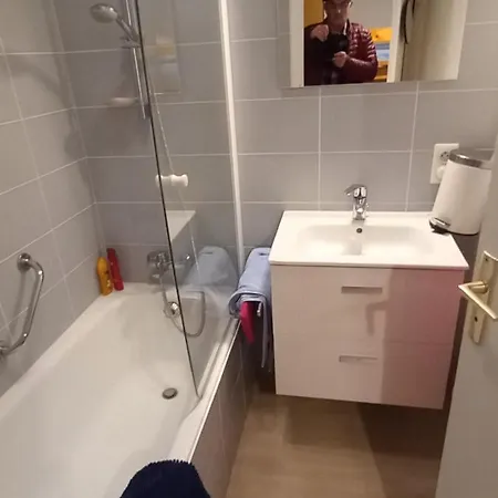 Pour 4 Personnes à Les Mémises Apartamento Thollon-les-Memises